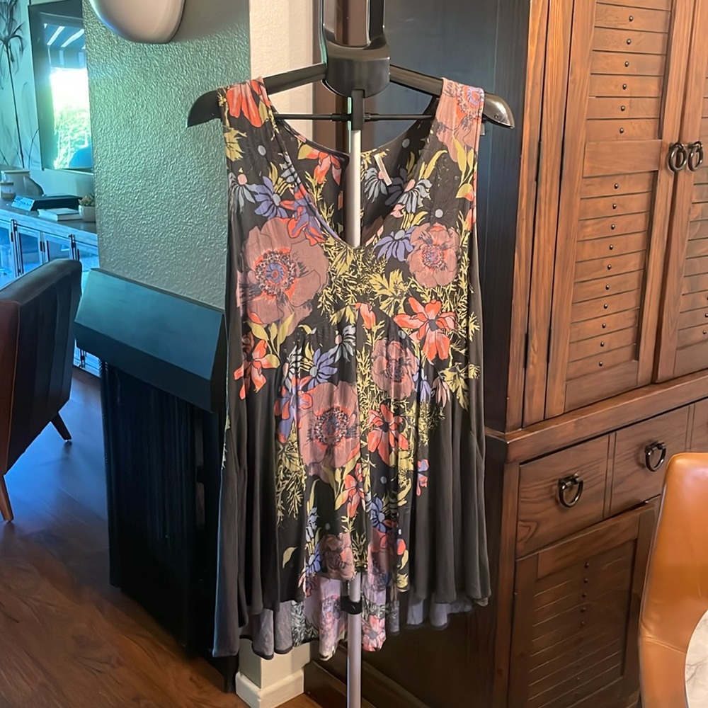 Free People Flowy Mini V-Neck Dress size L
